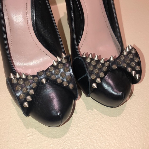 Vince Camuto Nasty/Nice Spiked Black Pumps - Picture 5 of 6